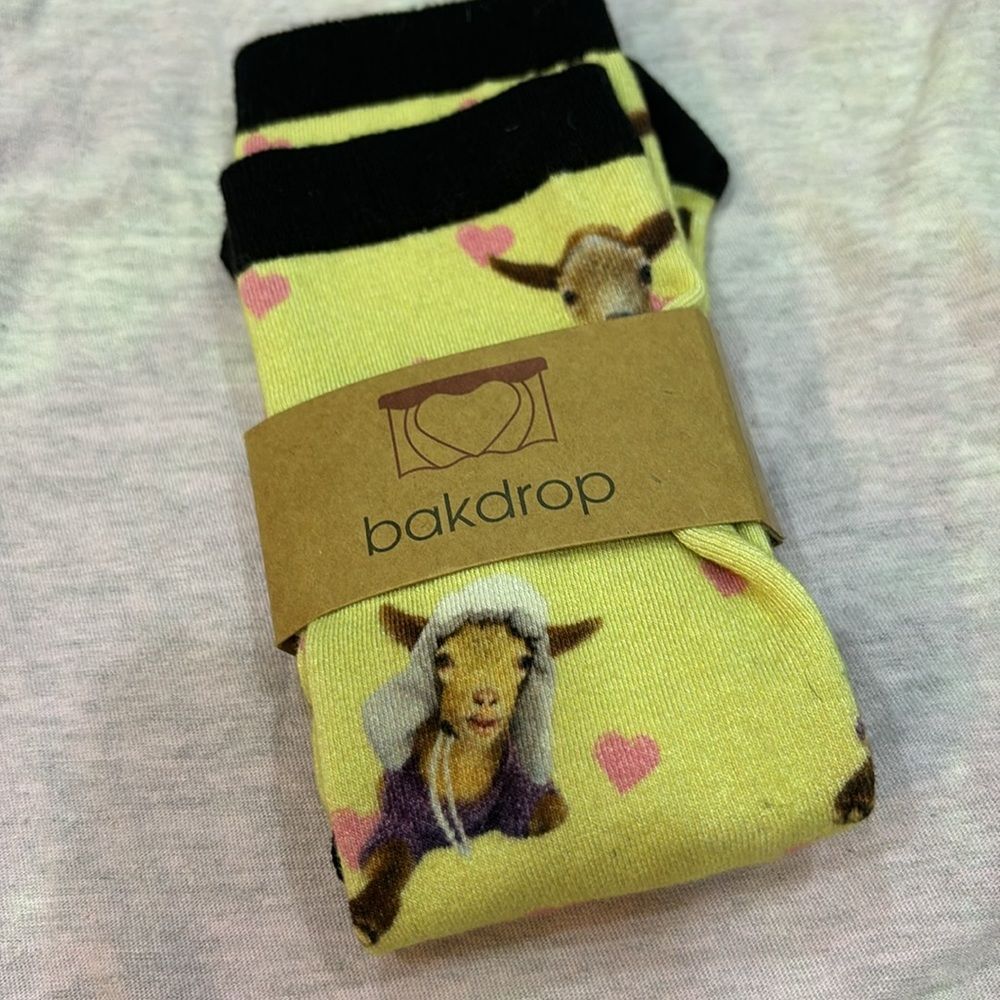 Bakdrop silly goats in wigs and hats yellow socks NWT - Picture 2 of 3